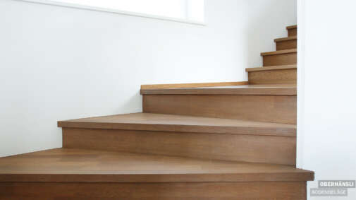 Die Trittgestaltung einer Treppe darf auch aufwändig und detailverliebt sein.